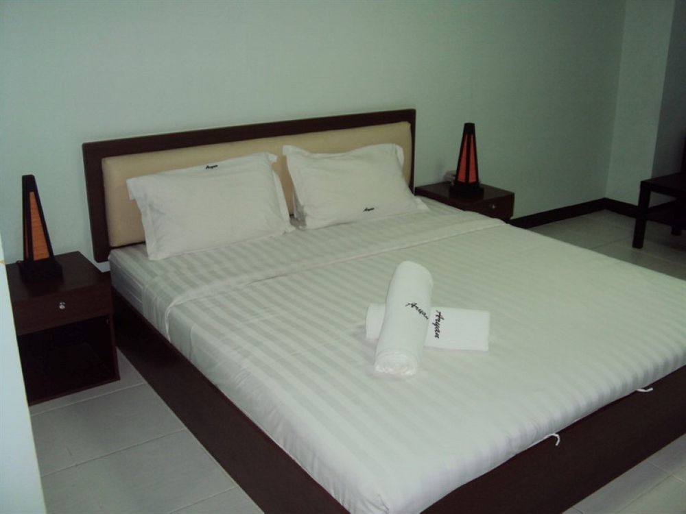 Aryan Suites Hotel Bangkok Exterior foto